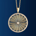 Pandantiv Shiva din aur 14K sau 18K, 15.03 g, cu 60 diamante și 1 diamant central (1.009 ct). Bijuterie de colecție de 36 mm.