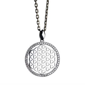Pandantiv Floarea Vieții din aur alb 14K sau 18K, 4.71 g, cu 50 diamante G-SI1 (0.309 ct). Simbol al geometriei sacre, armoniei și vitalității.