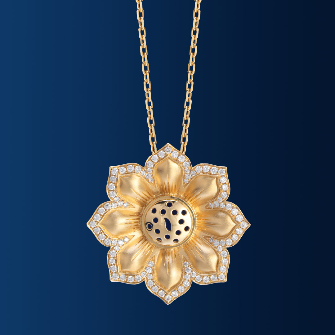 Pandantiv-Kalki-cu-88-diamante-naturale-3 Pandantiv Kalki din aur 14K sau 18K alb și roz, 11.99 g, cu 88 diamante G Color, claritate VS/SI1 (0.661 ct). Al zecelea avatar al lui Vishnu.